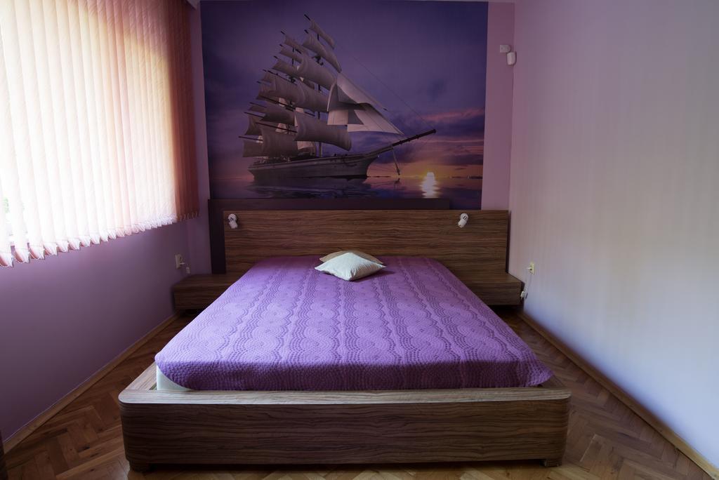 Sea Garden Plaza Apartment - Free Parking Burgas Room photo